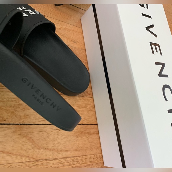 Authentic givenchy slides size 7.5/ EU 38 - Picture 4 of 6
